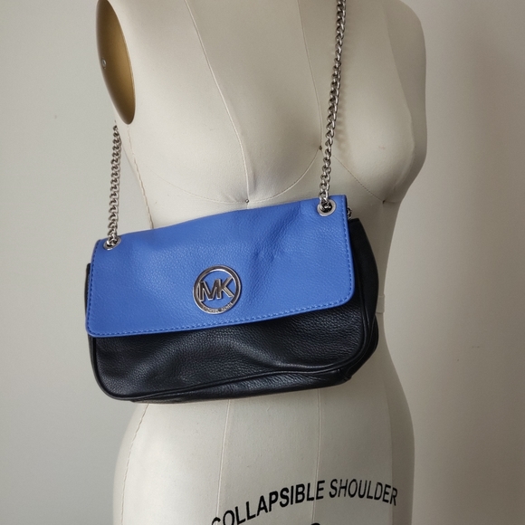 Michael Kors Purse - Picture 11 of 11